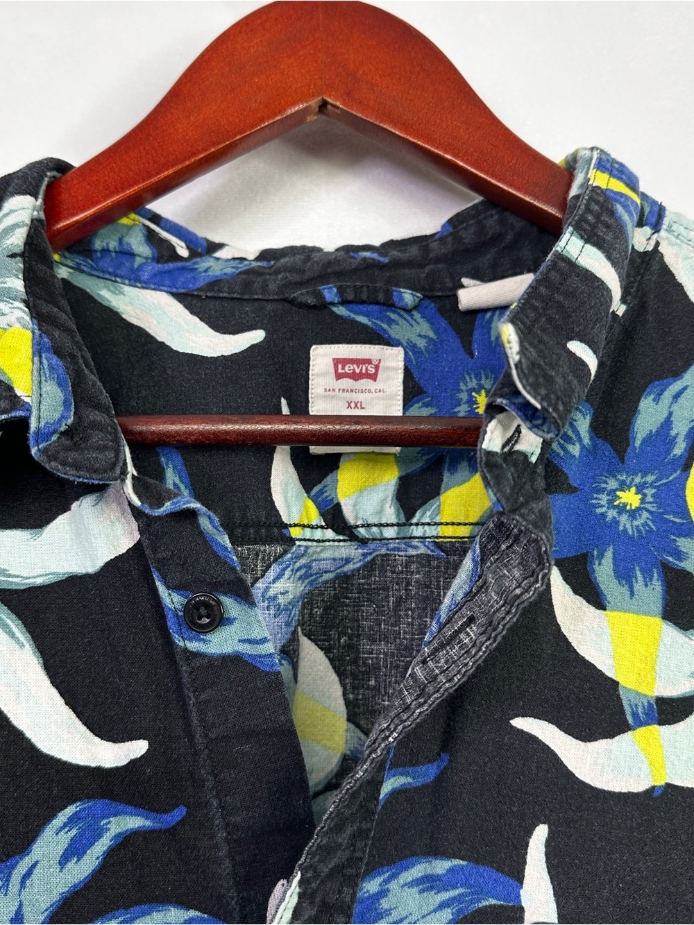 Levi’s Button Down Standard Fit Floral Men’s XXL Hemp Up Black Tropical - Picture 4 of 10